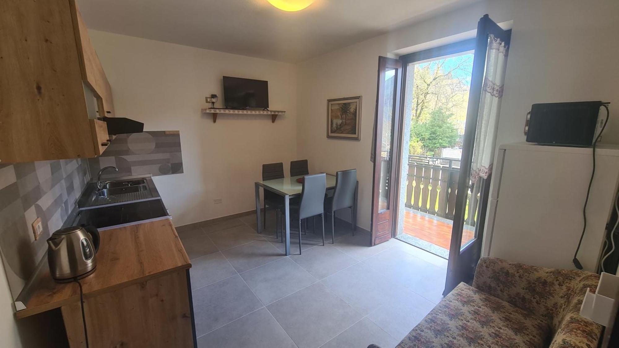 Appartamento Bioledro Casa Lena Mezzolago Esterno foto