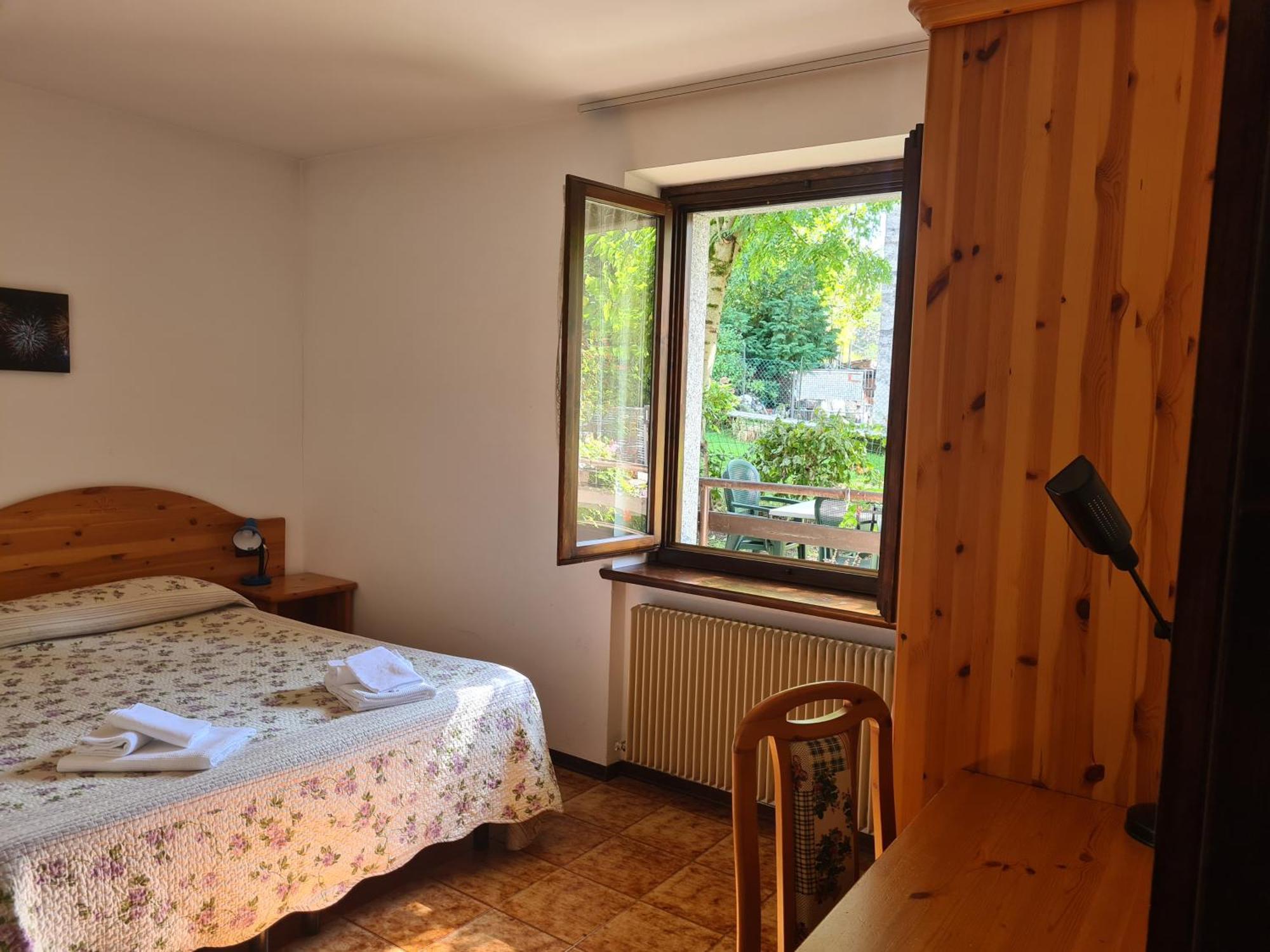Appartamento Bioledro Casa Lena Mezzolago Esterno foto