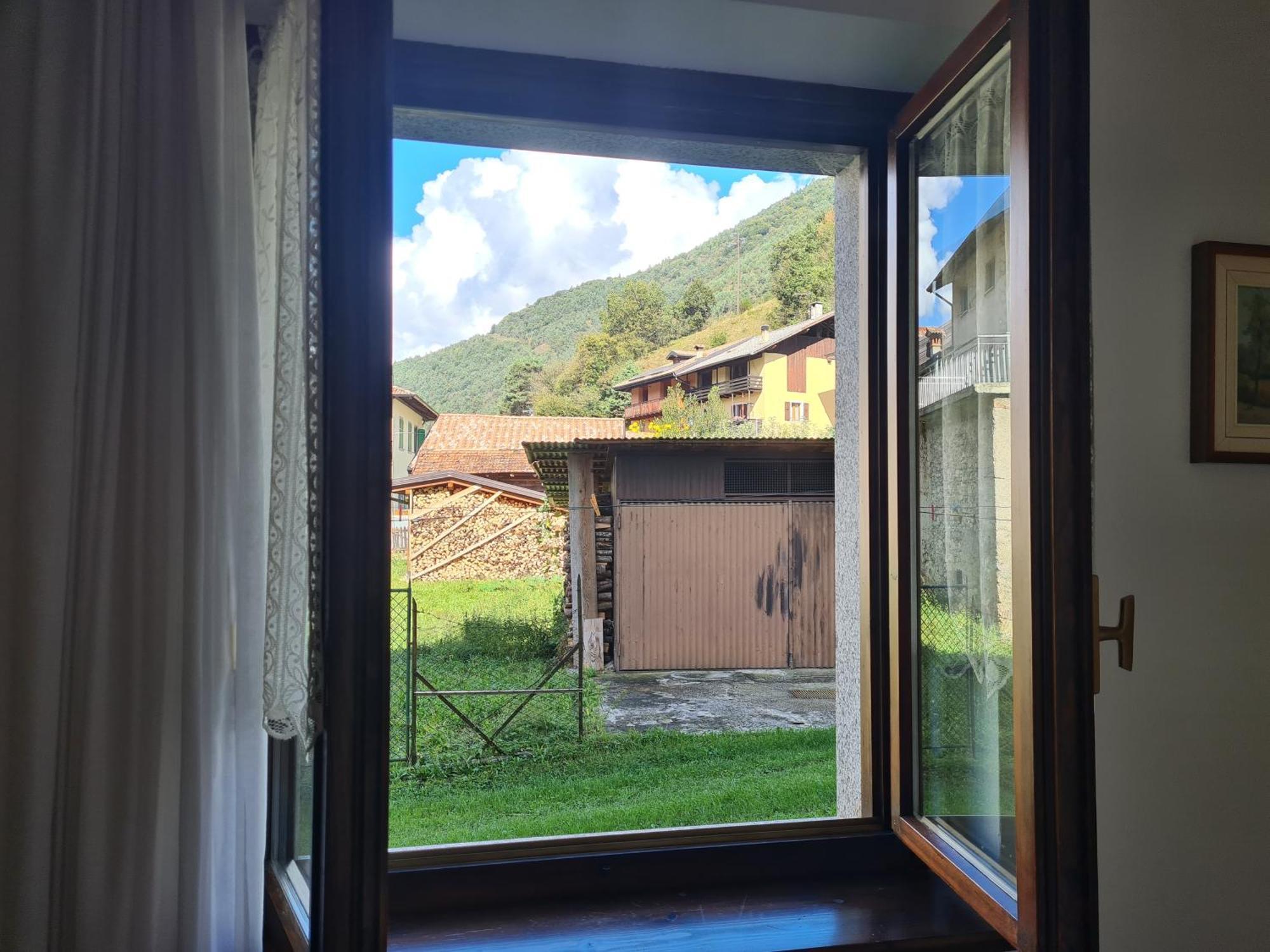 Appartamento Bioledro Casa Lena Mezzolago Esterno foto